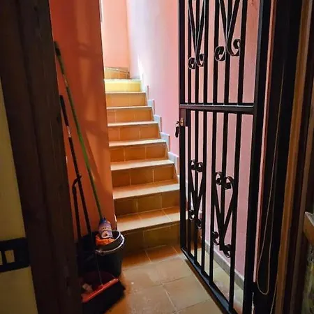 아파트 Bel Seminterrato Con Finestre 빌라시미우스