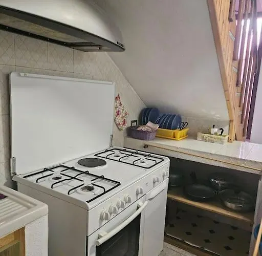 Bel Seminterrato Con Finestre *